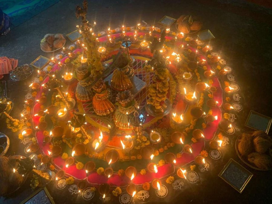 Diya lamps arranged for pooja